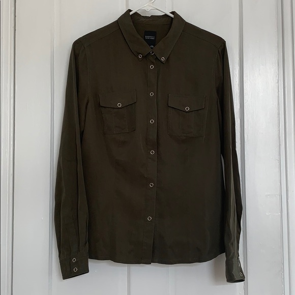 Barneys dark green button down shirt with pockets - Picture 1 of 7